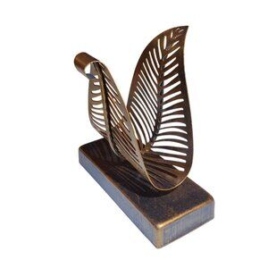 Vintage-Style Kitchen Napkin Holder With Leaf Design